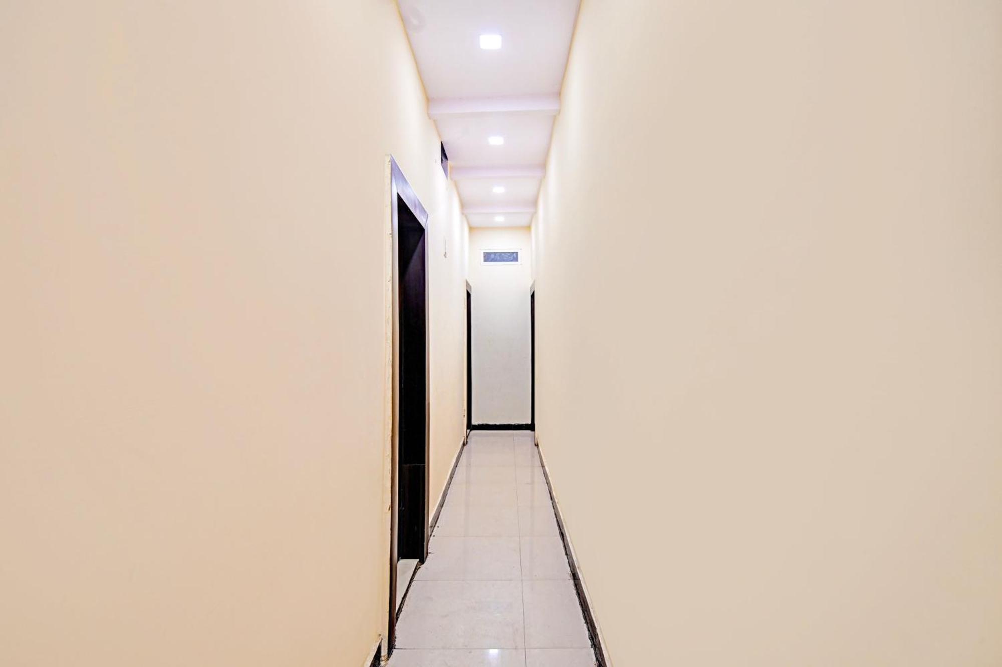 Super Hotel O Hanuman Naka Ujjain Formerly Krishna Palace Extérieur photo