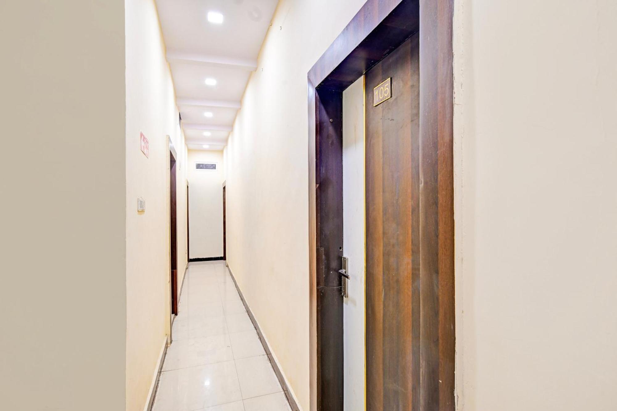 Super Hotel O Hanuman Naka Ujjain Formerly Krishna Palace Extérieur photo