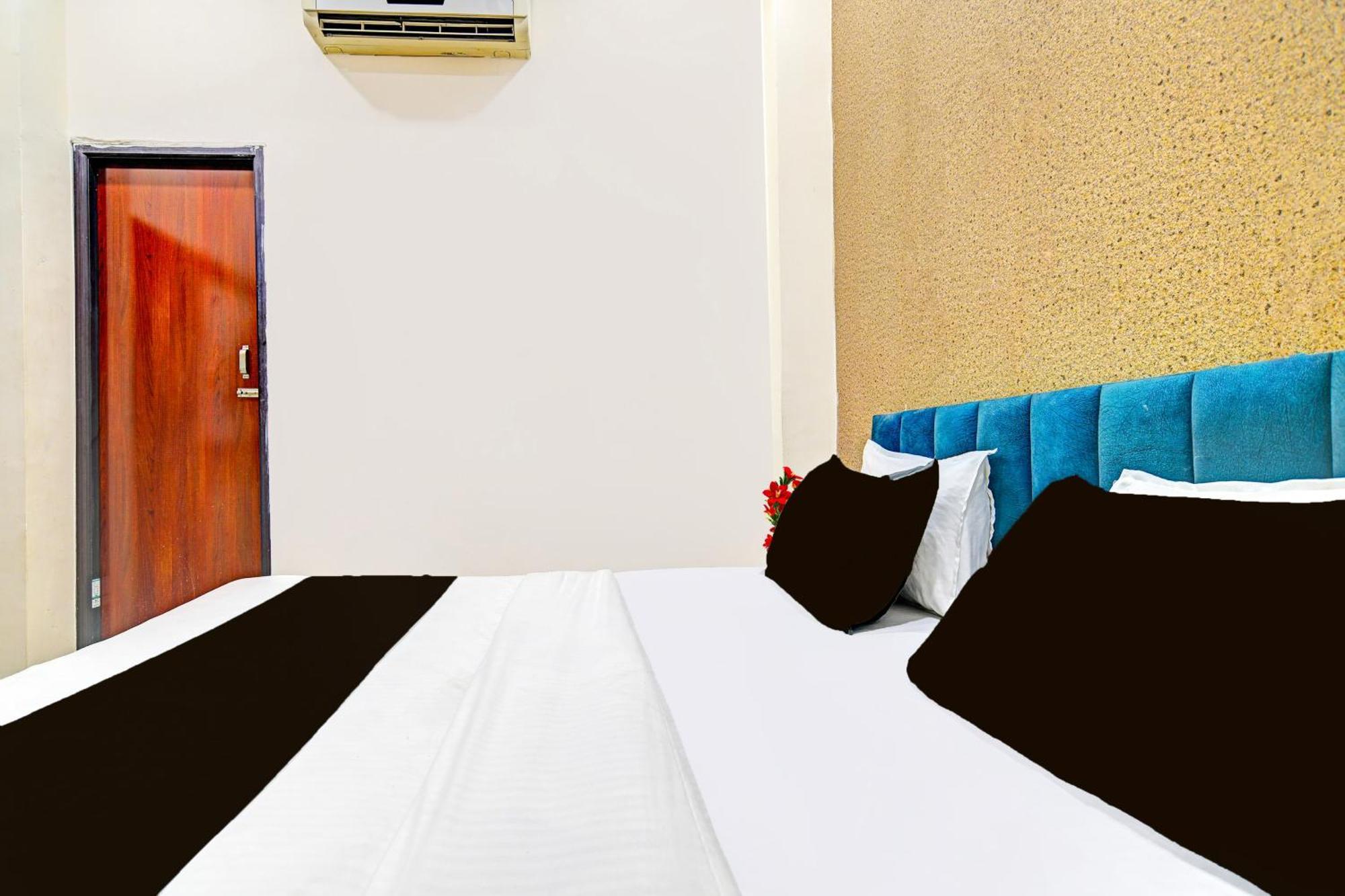 Super Hotel O Hanuman Naka Ujjain Formerly Krishna Palace Extérieur photo