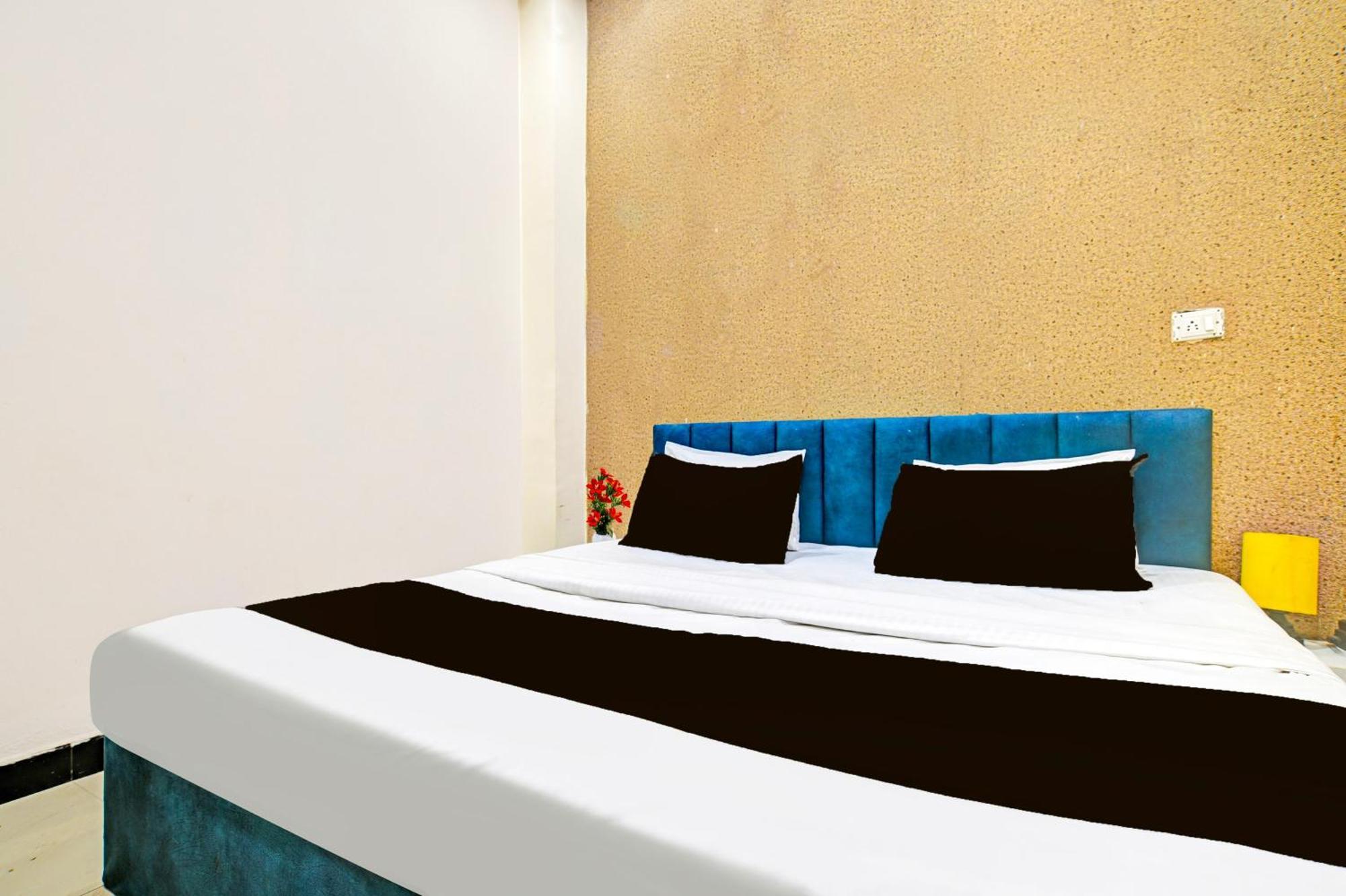 Super Hotel O Hanuman Naka Ujjain Formerly Krishna Palace Extérieur photo